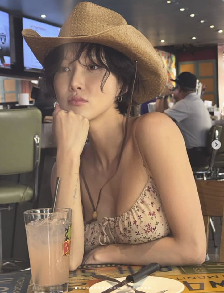 화사 인스타그램 캡처