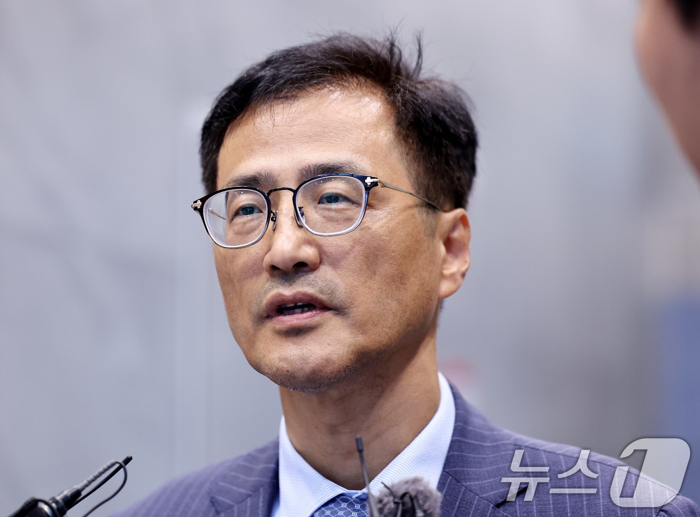 선관위 의혹 수사 특검팀, 25일 특검보 후보 10명 대통령실 추천