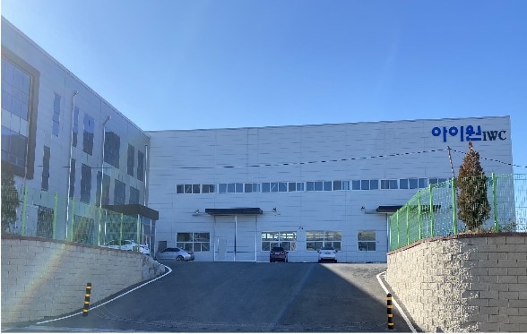 "0.4㎜ 에어로겔 시트 양산 라인 구축"...아이원, EV 배터리 소재 승부수 - 뉴스 썸네일 이미지
