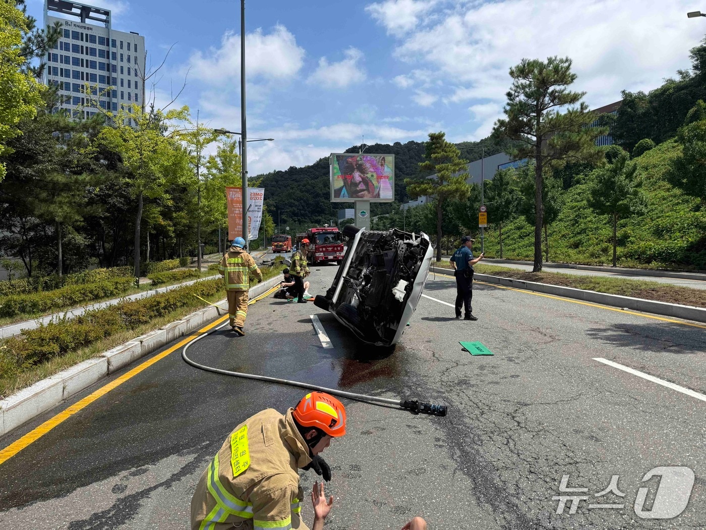 강원 원주 지정면 가곡리 교통사고 현장.(원주소방서 제공, 재판매 및 DB금지)