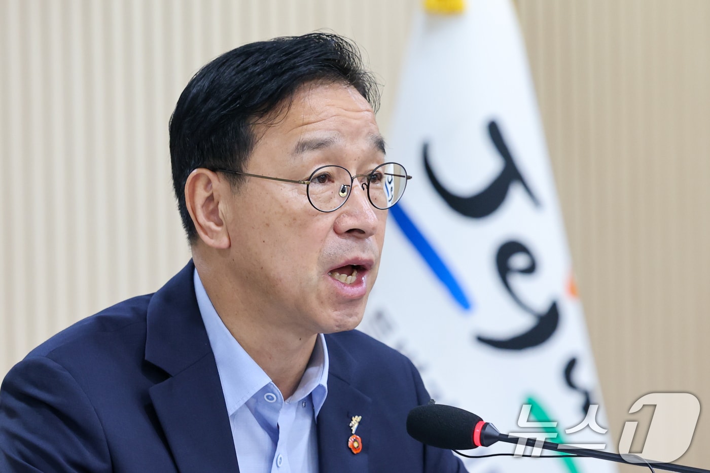 100% 재생에너지를 기반으로 한 제주 'AI 대전환' 밑그림 나온다
