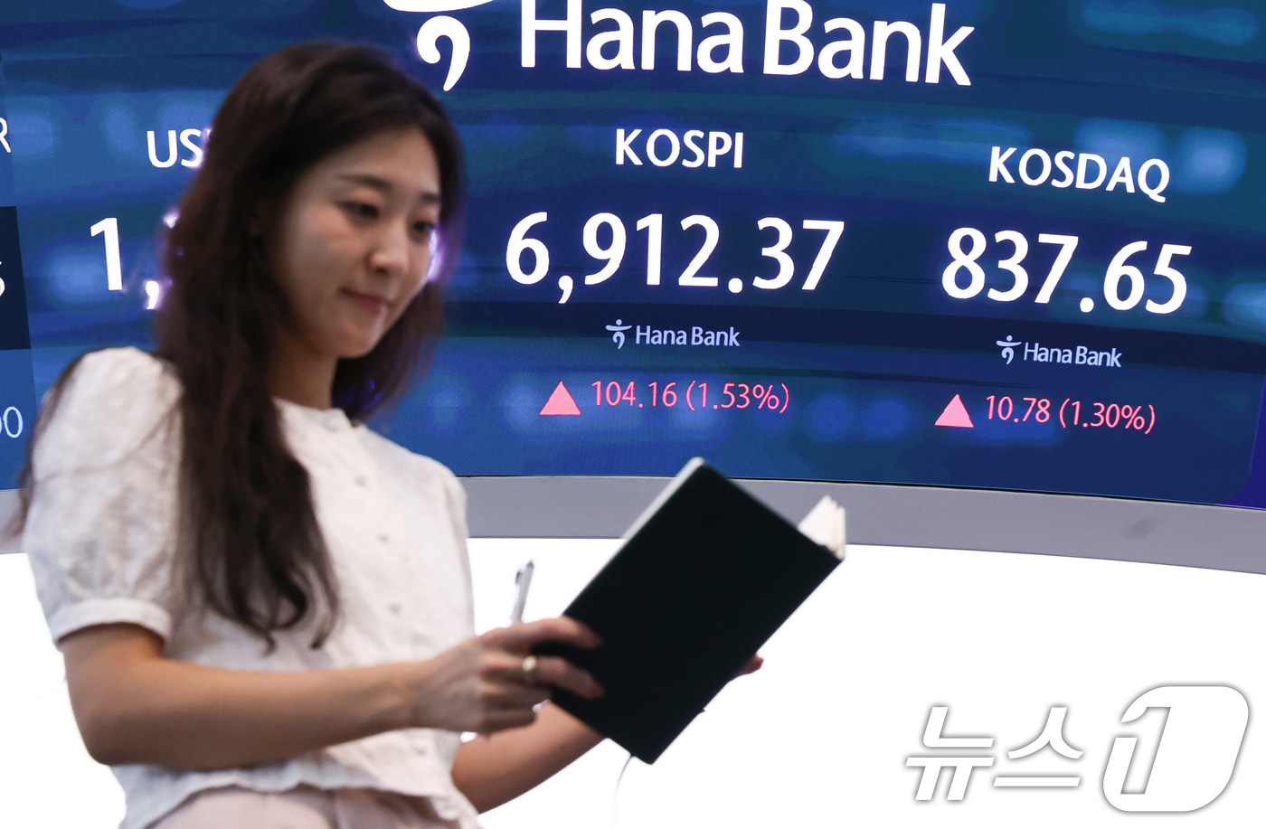 美 전력망 외산 장비 퇴출...中 대체 국내 전력기기주 급등[핫종목](종합... - 뉴스 썸네일 이미지