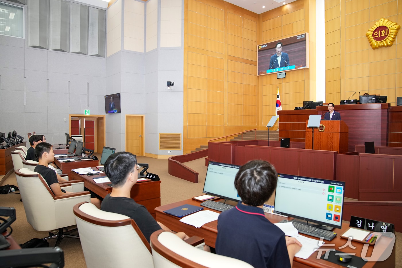 3일 전북제일고 학생들이 전북도의회 본회의장에서 모의의회를 갖고 있다.(의회제공, 재판매 및 DB금지)2026.8.3/뉴스1