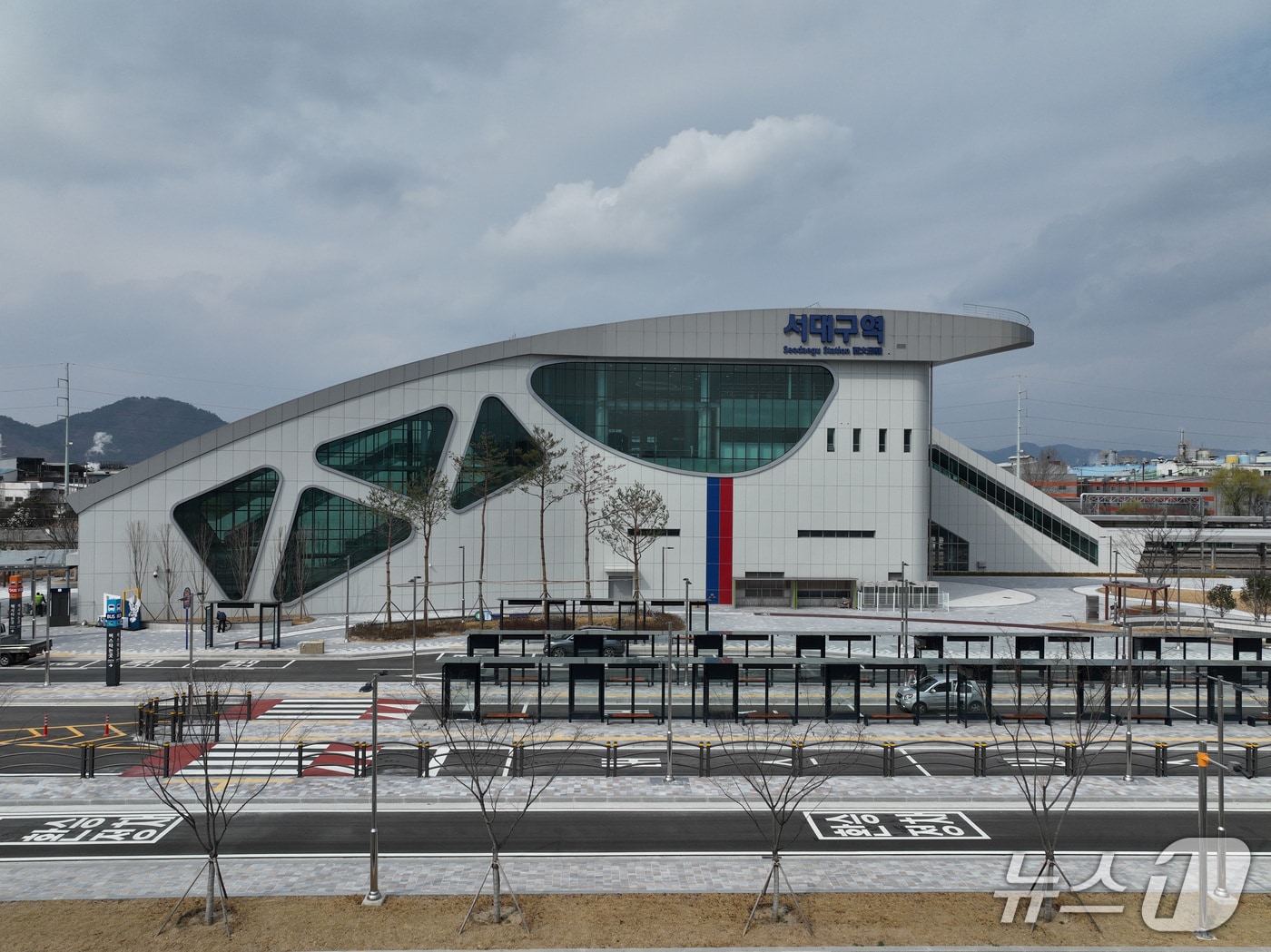 민선 9기 추경호 대구시장의 공약인 '서대구역 KTX 증편'이 실현됐다. 사진은 서대구역사 전경. (대구시 제공. 재판매 및 DB 금지)/뉴스1