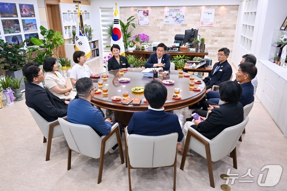 경기 양평군이 4일 군수 집무실에서 민선9기 집행부와 군의회 간 차담회를 가졌다. (양평군 제공)