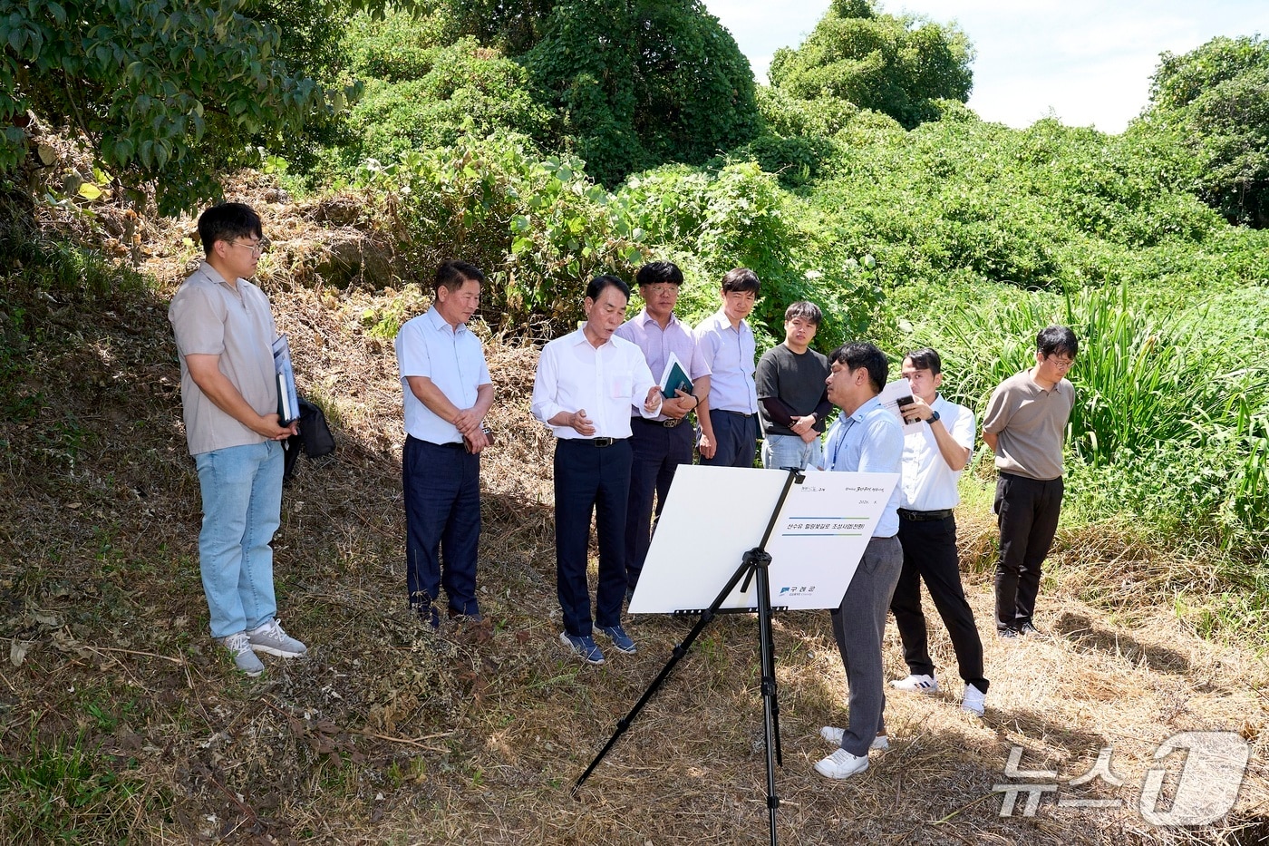 장길선 구례군수가  재해예방 사업과 사회기반시설 사업 등 주요사업장 19개소를 대상으로 현장점검을 실시했다(구례군 제공)