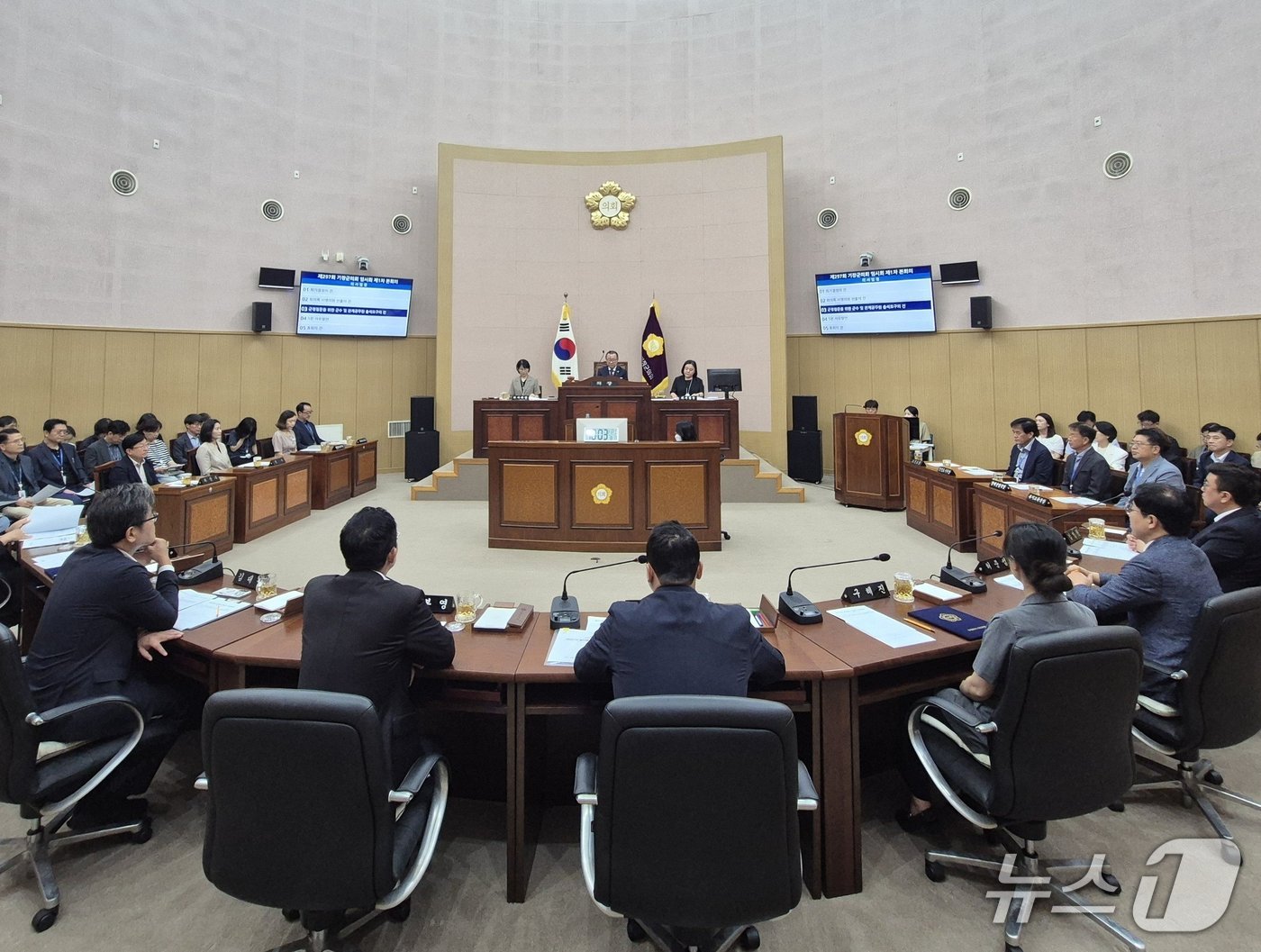 부산 기장군의회 제297회 임시회 개회 모습. (기장군의회 제공. 재판매 및 DB금지)