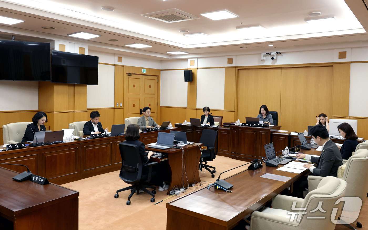 대전시의회 충청권하계세계대학경기대회 지원 특별위원회 회의 모습.(대전시의회 제공. 재판매 및 DB금지)