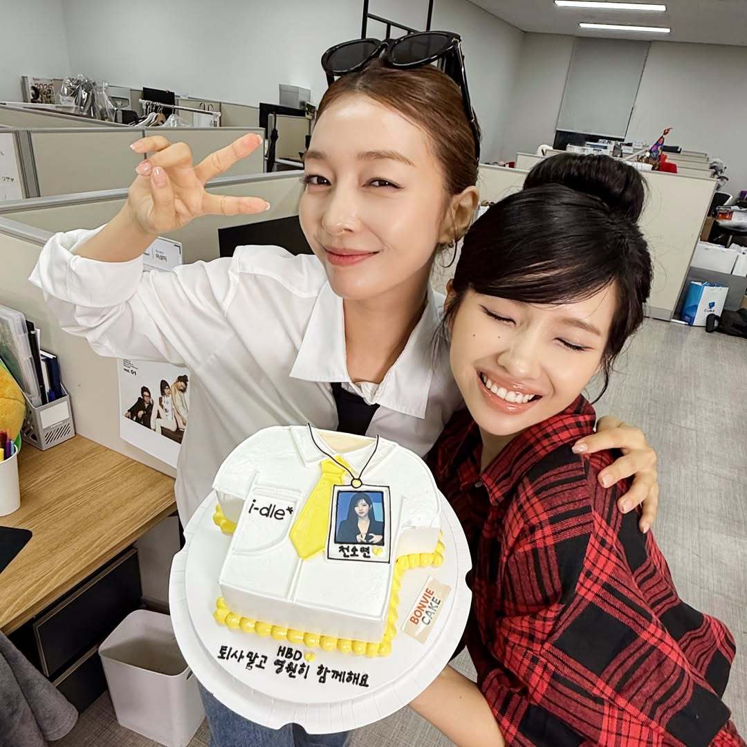 익스 이상미(왼쪽)와 전소연(이상미 SNS 갈무리)