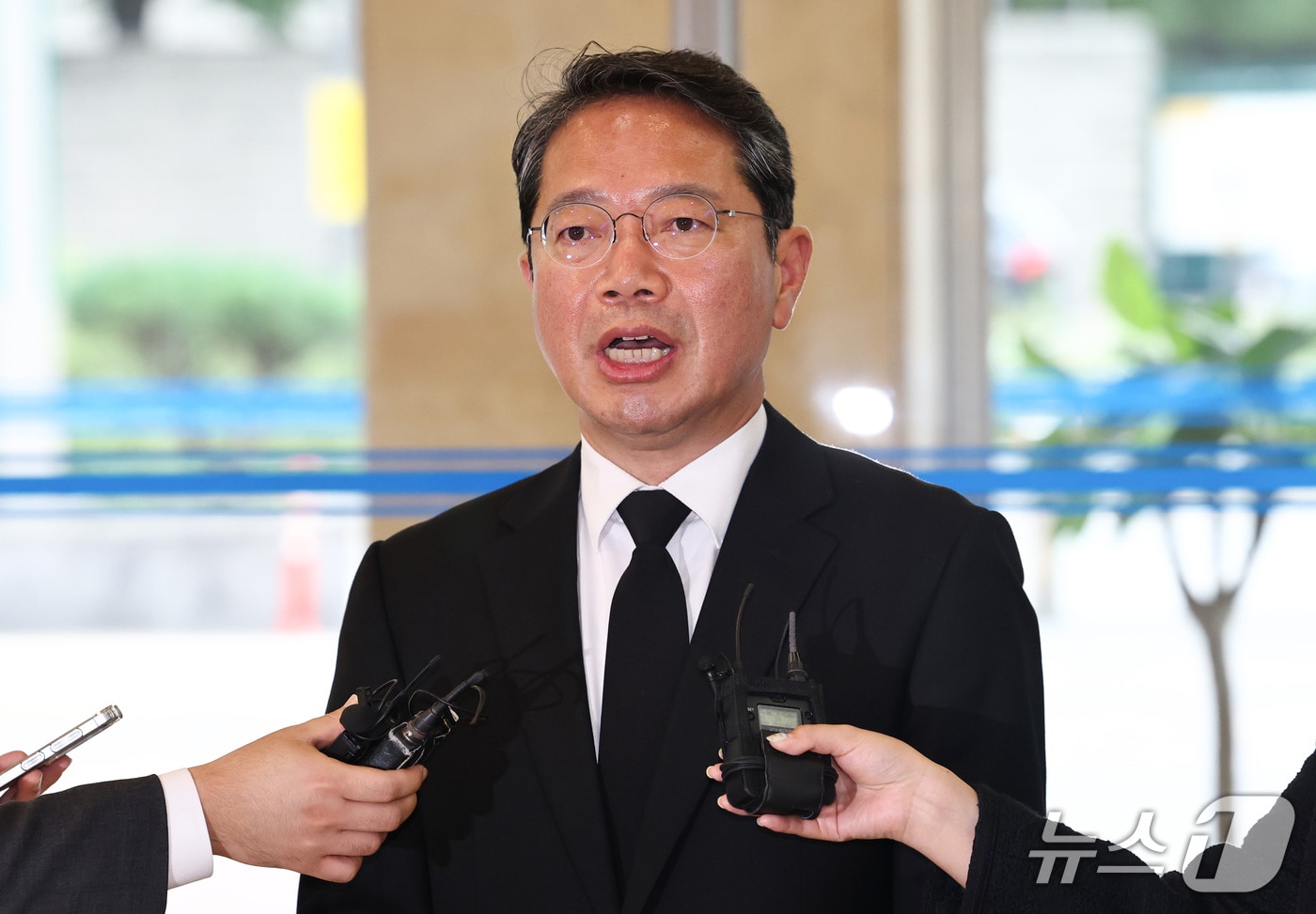김승원 법무부 장관 후보가 14일 오전 서울 종로구 적선현대빌딩에 마련된 인사청문회 준비 사무실로 출근하며 취재진 앞에서 발언하고 있다. 2026.9.14 ⓒ 뉴스1 최지환 기자