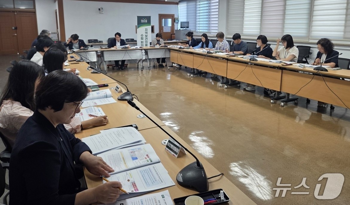 14일 전북 진안군이 상황실에서 제9기 지역보건의료계획 수립 회의를 갖고 있다.(진안군 제공, 재판매 및 DB 금지)2026.9.14/뉴스1