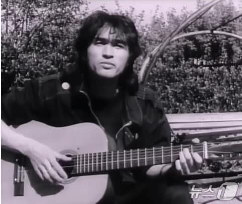 소련 록의 전설이자 밴드 ‘키노’의 리더였던 고려인 3세 빅토르 최(1962~1990). 유튜브 영상 캡처