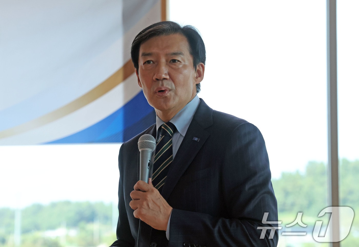 Cho Kuk, Leader of the Rebuilding Korea Party, Emphasizes 'National Unity' to Political Circles