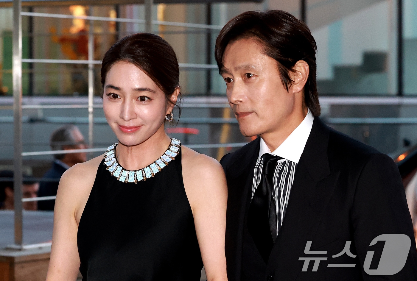배우 이민정·이병헌 부부가 2일 서울 용산구 리움미술관에서 열린 CJ 나이트 인 셀러브레이션 오브 프리즈 서울에 참석하고 있다. 2026.9.2 ⓒ 뉴스1 이호윤 기자