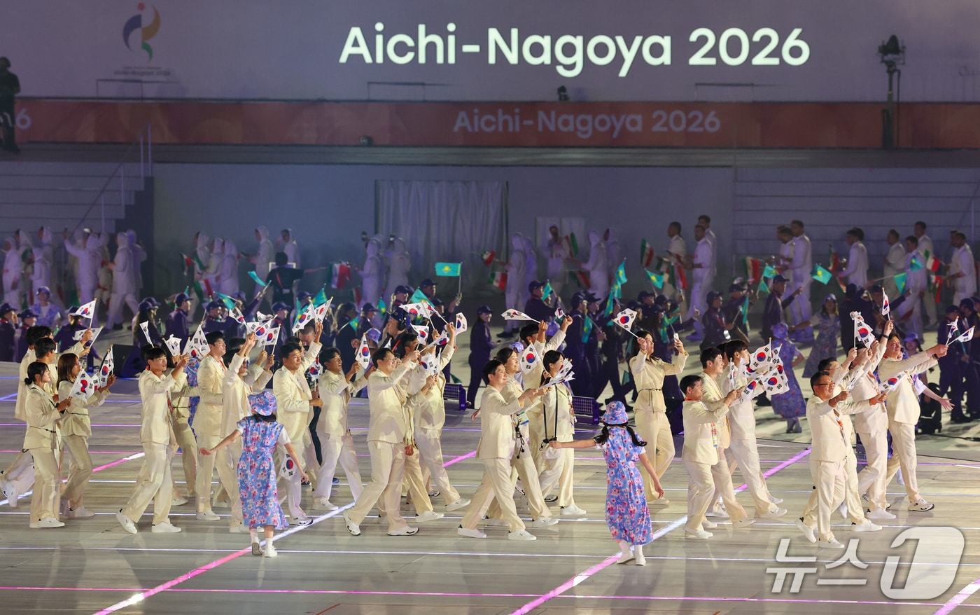 김동용, 신유빈을 필두로 한 대한민국 선수단이 19일 오후 일본 나고야 팔로마 미즈호 스타디움에서 열린 2026 아이치·나고야 아시안게임 개회식에 입장하고 있다. 2026.9.20 ⓒ 뉴스1 안은나 기자