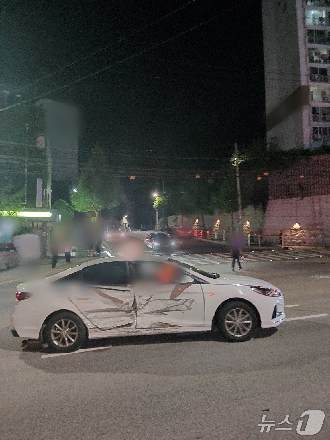 부산 사하구서 만취 운전 승용차 택시 추돌…3명 부상
