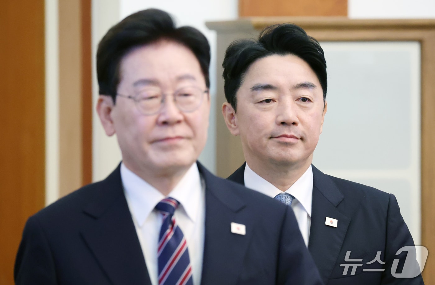 이재명 대통령과 강훈식 비서실장이 21일 청와대에서 열린 수석보좌관회의에 참석하고 있다. 이날 강 비서실장은 사의를 표명했다. 026.9.21 ⓒ 뉴스1 이재명 기자
