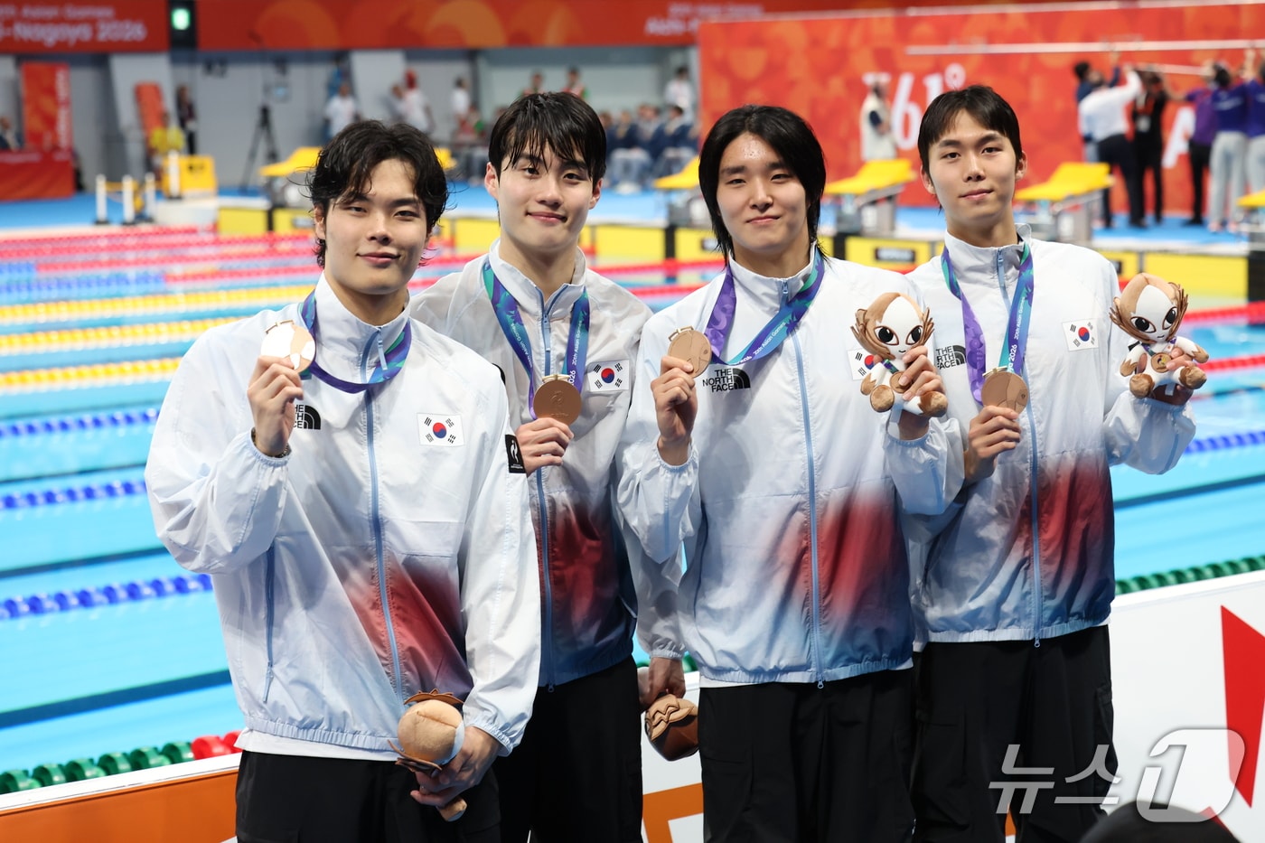 한국 남자 수영 계영 800m, 아시안게임 2연패 무산…동메달 획득