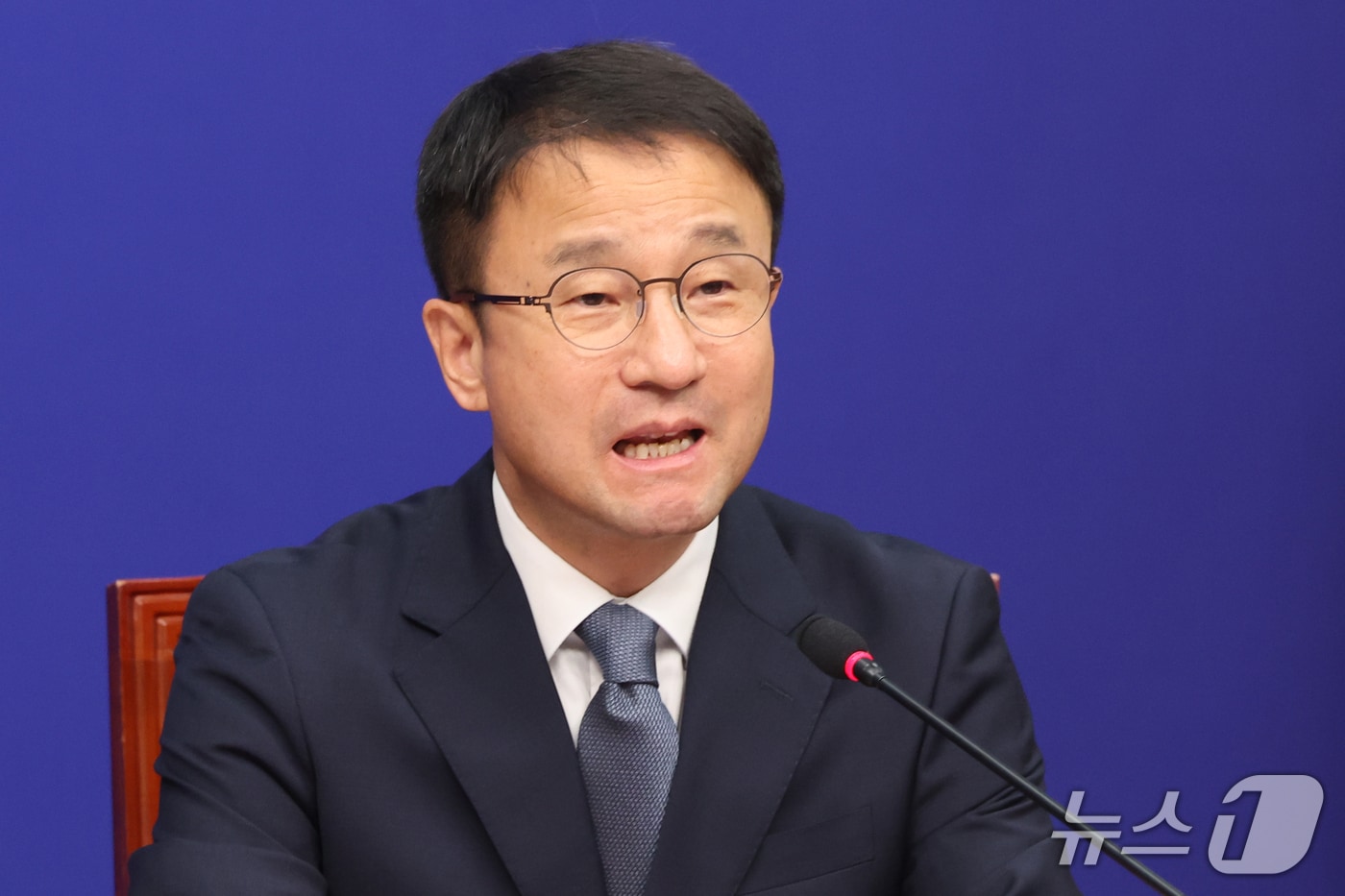 한병도 더불어민주당 원내대표가 23일 오전 서울 여의도 국회에서 열린 최고위원회의에서 발언을 하고 있다. 2026.9.23 ⓒ 뉴스1 황기선 기자