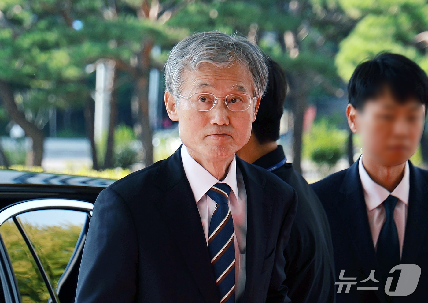 조희대 대법원장이 23일 서울 서초구 대법원 청사로 출근하고 있다. 2026.9.23 ⓒ 뉴스1 이호윤 기자