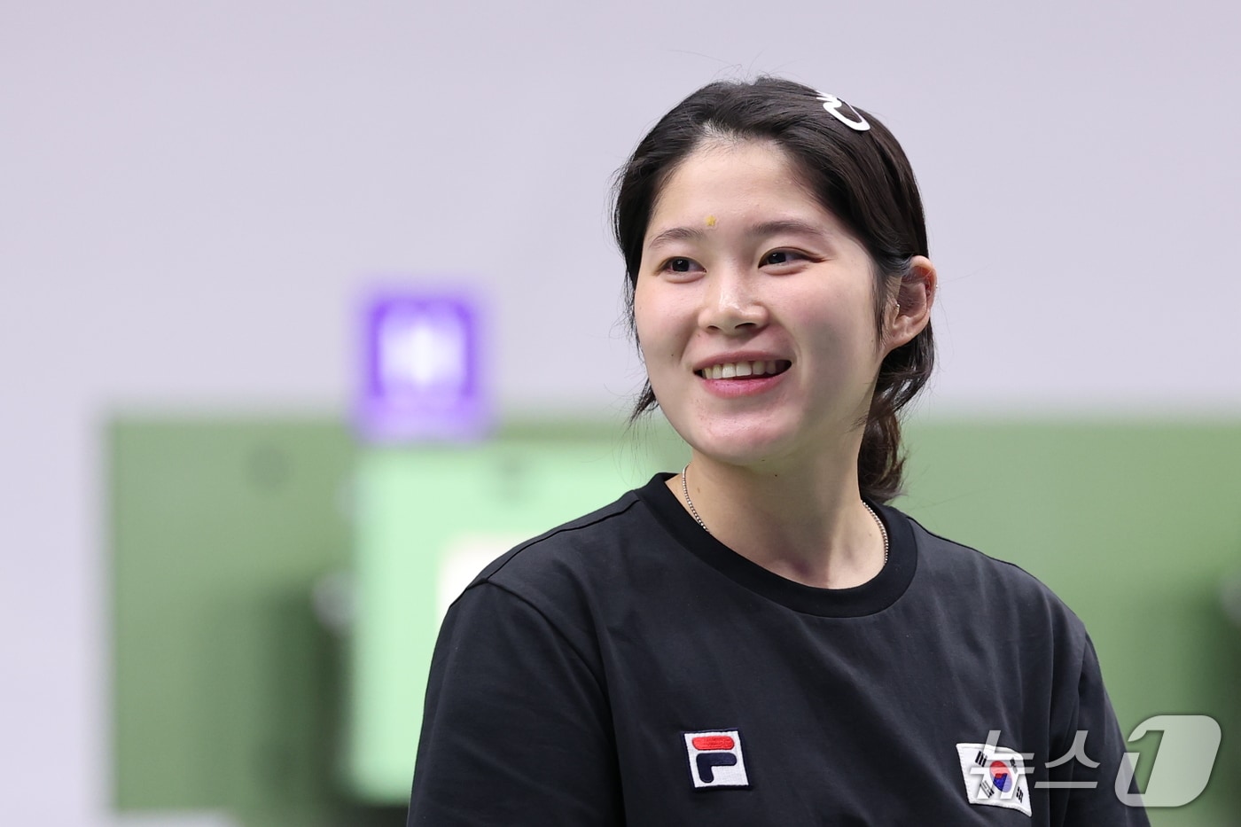 대한민국 추가은이 23일 일본 도요타시 아이치현 종합사격장에서 열린 2026 아이치·나고야 아시안게임 사격 여자 10m 공기권총 개인전 결선에 입장하고 있다. 2026.9.23 ⓒ 뉴스1 안은나 기자