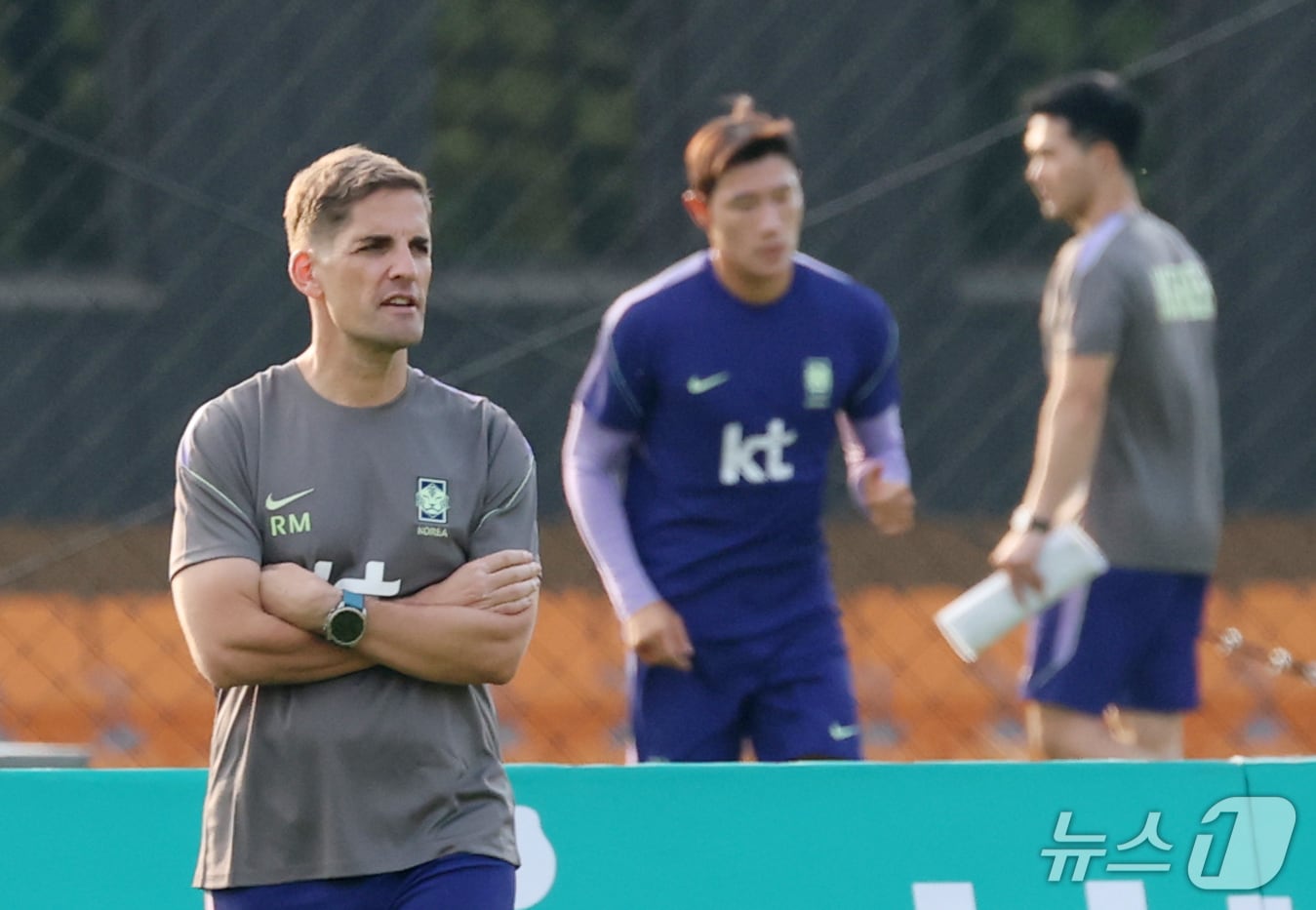 로베르트 모레노 감독 체제 한국 축구대표팀, 오늘 에콰도르와 데뷔전