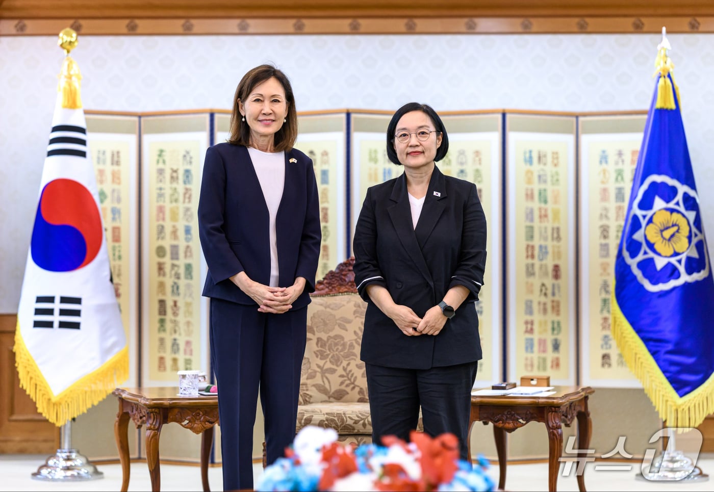 한성숙 국무총리, 미셸 스틸 신임 주한미국대사 접견