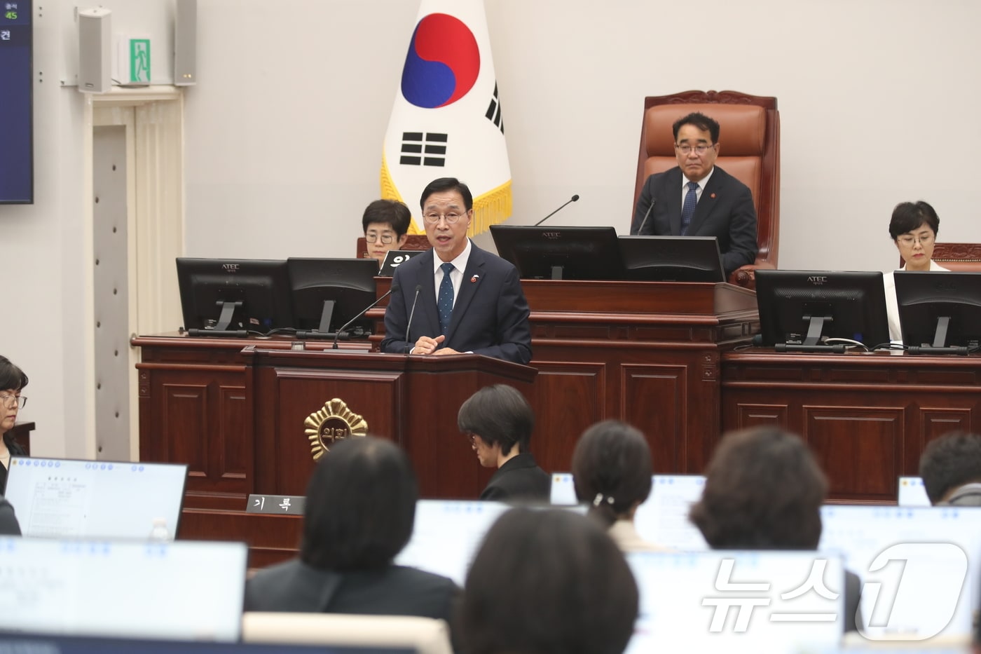 위성곤 제주특별자치도지사가 3일 오후 제주도의회 본회의장에서 열린 제454회 제주도의회 제1차 정례회 제2차 본회의(도정질문)에서 발언하고 있다.(제주특별자치도의회 제공, 재판매 및 DB 금지) 2026.9.3 ⓒ 뉴스1