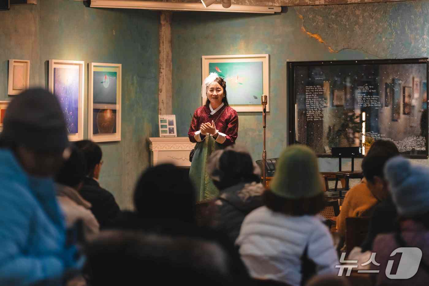 전남광주 남구 양림동에서 연극형 투어가 열리고 있다.(사진=전남광주통합특별시 제공.)