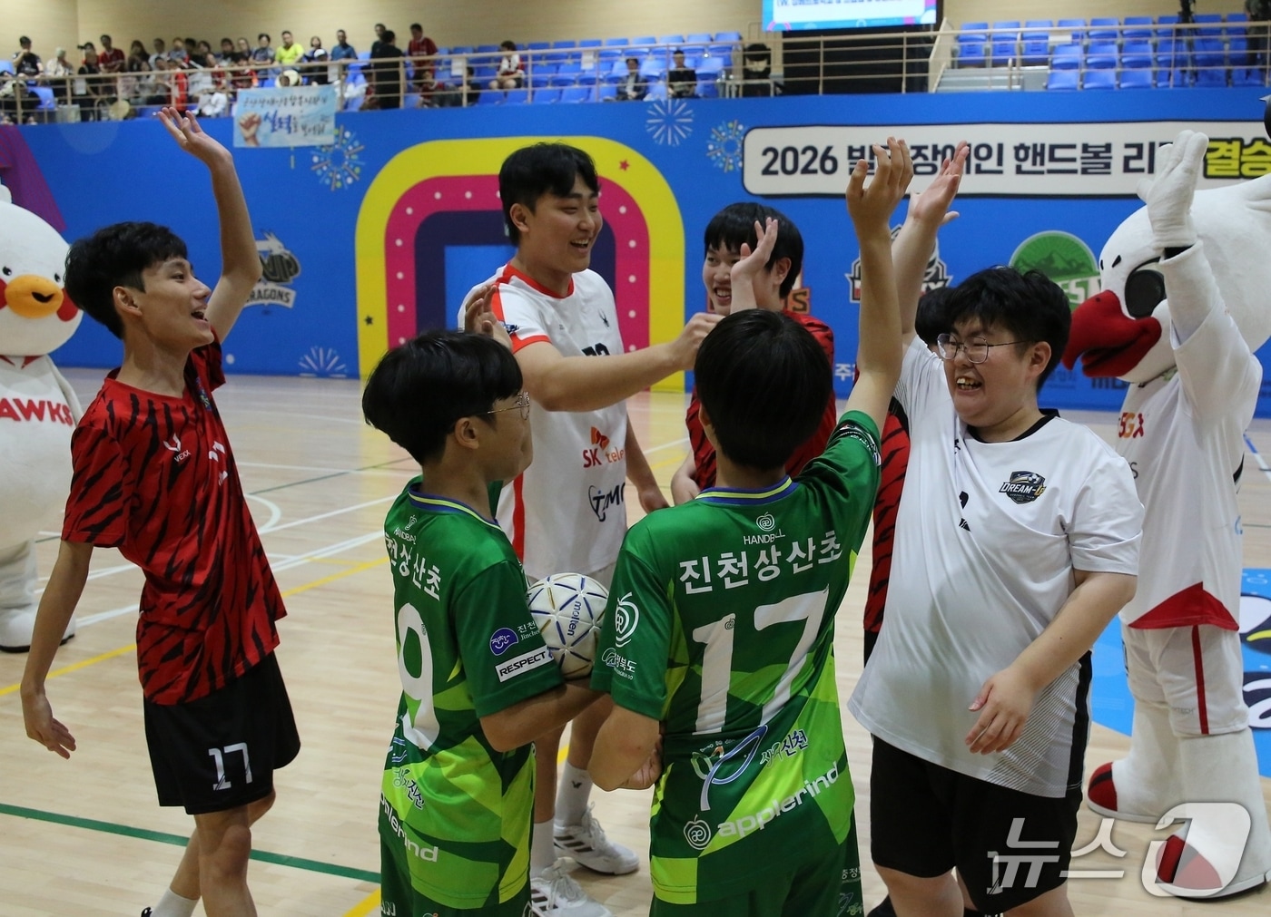2026 발달장애인 핸드볼 리그 올윈픽 경기 모습.(SK하이닉스 제공. 재판매 및 DB금지)