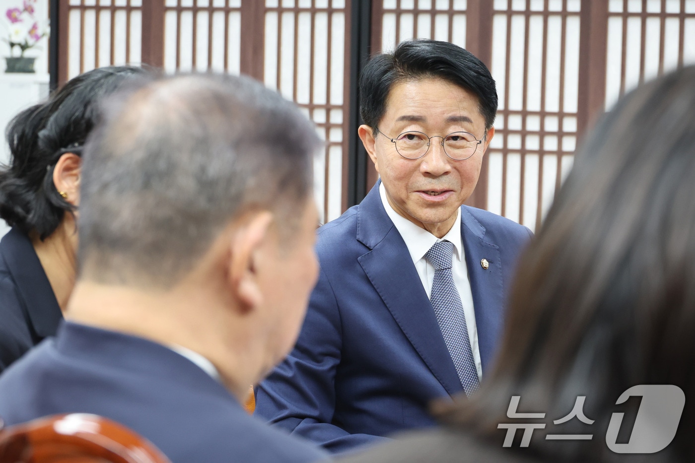 조정식 국회의장이 8일 서울 여의도 국회에서 이시바 시게루 전 일본 총리를 접견하고 있다. 2026.9.8 ⓒ 뉴스1 신웅수 기자