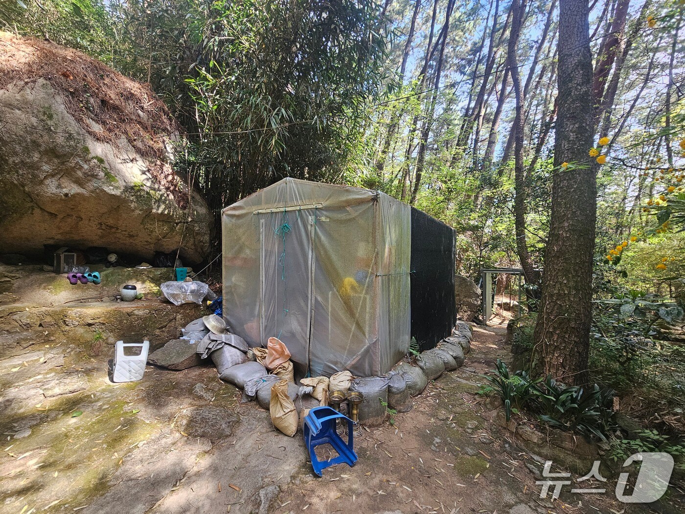 부산 금정산국립공원 불법시설물 철거...14일부터 행정대집행 - 뉴스 썸네일 이미지