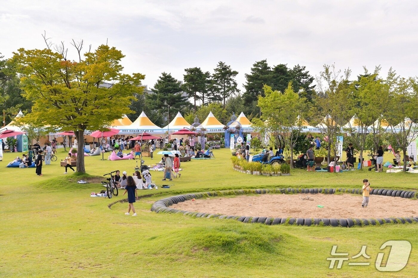 지난해 운정호수공원에서 열린 도시농업박람회 행사장. (파주시 제공, 재판매 및 DB금지)